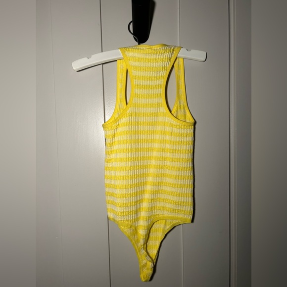 Urban Outfitters yellow bodysuit 💛 - Picture 2 of 3